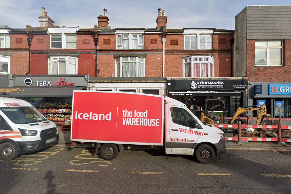 8/8A Station Road, Portslade